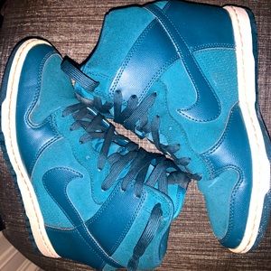 Nike dunks sky hi women in hunter green